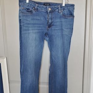 Bootleg jeans